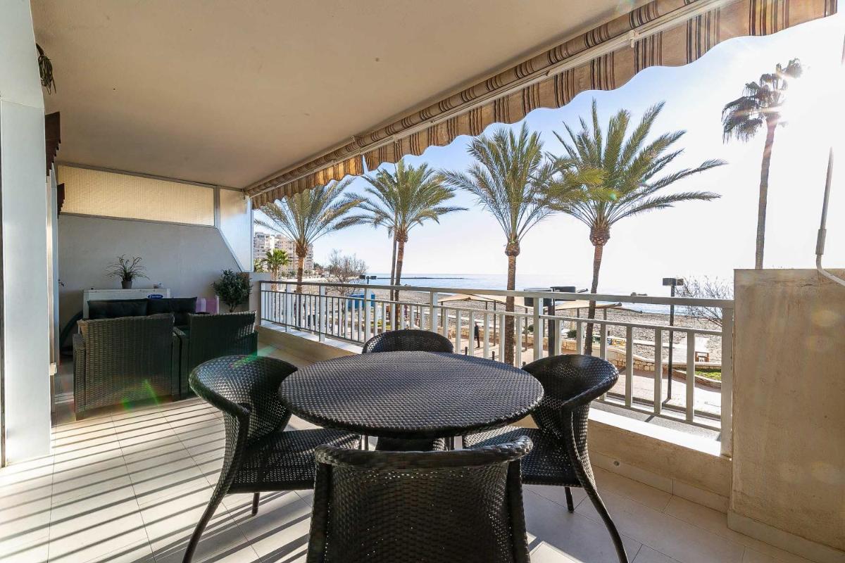25-Modern Apartment in Paseo Maritimo, Fuengirola! - Housity