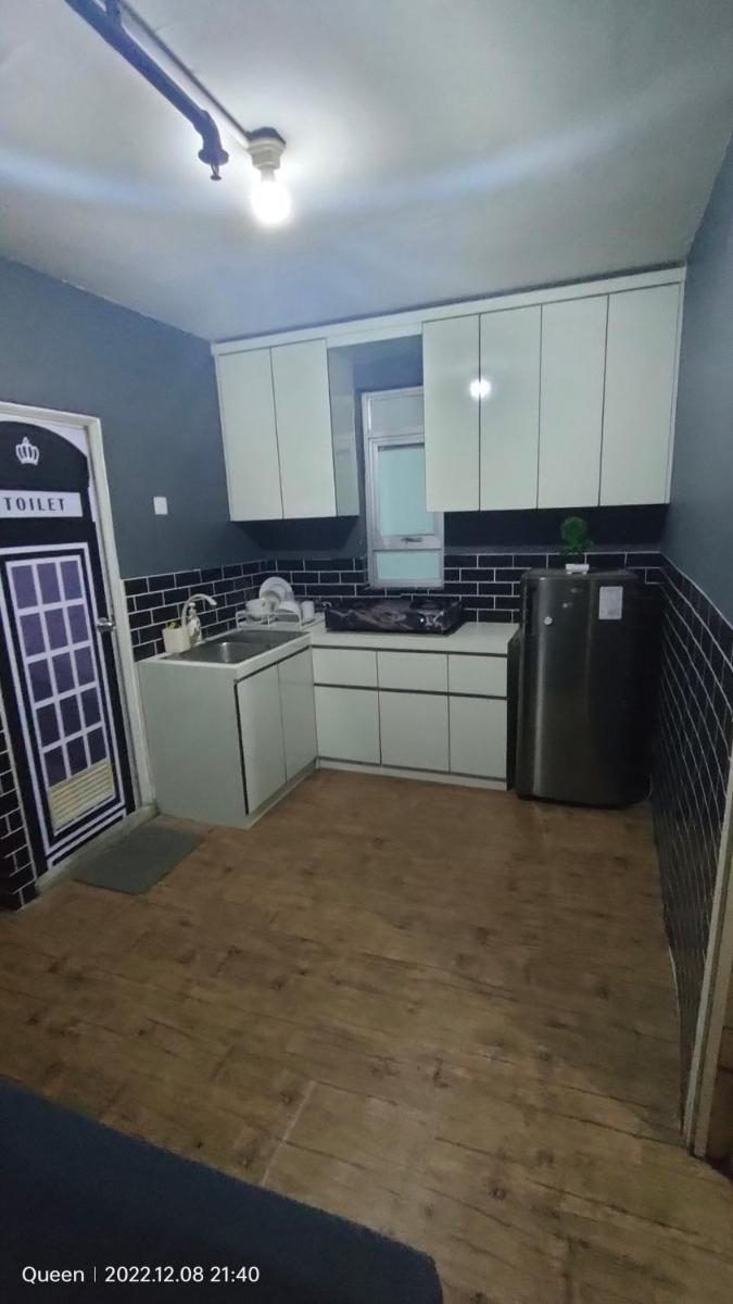 Queen Modernland Apartement - Housity