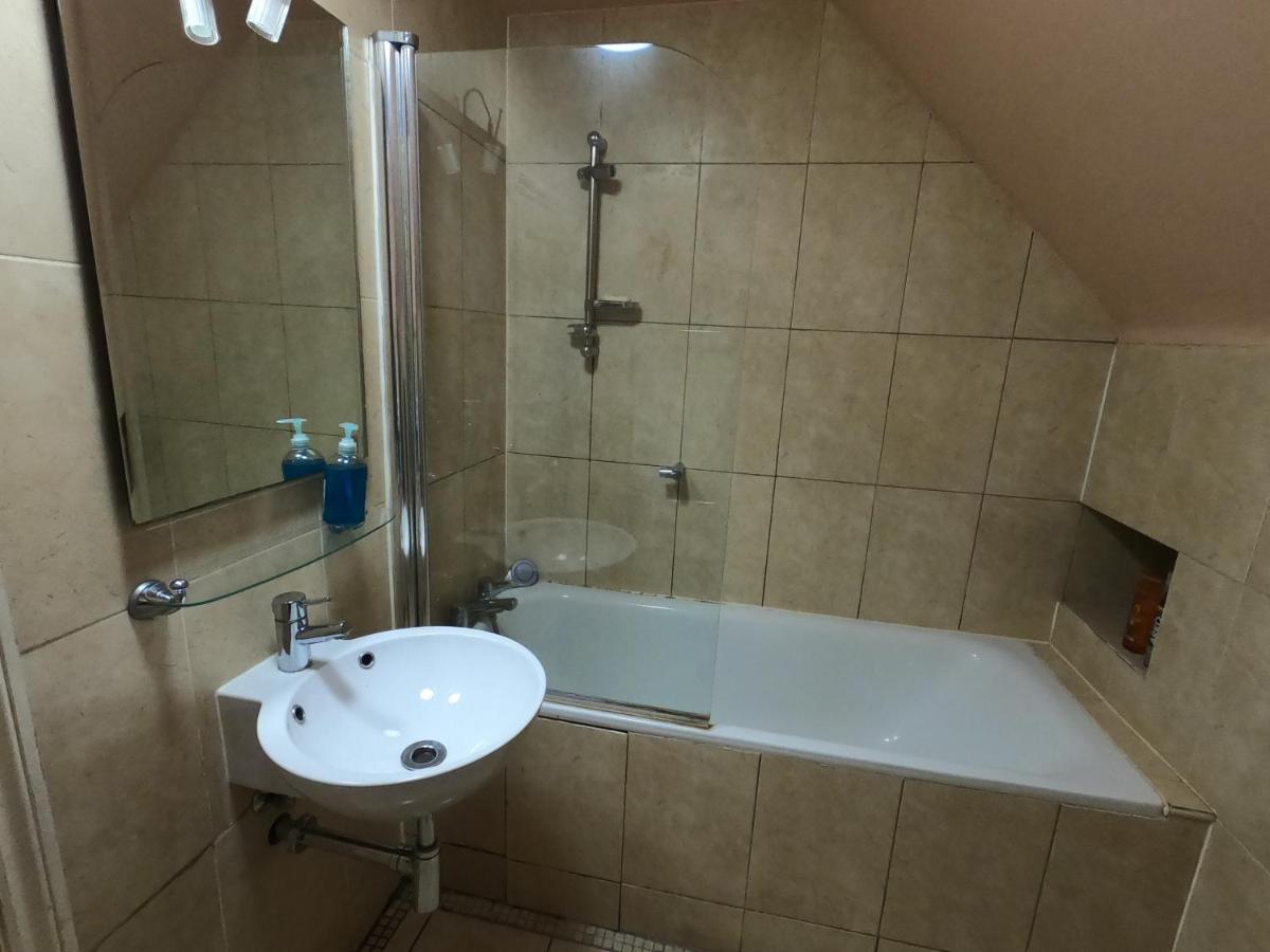 East Finchley House - Housity