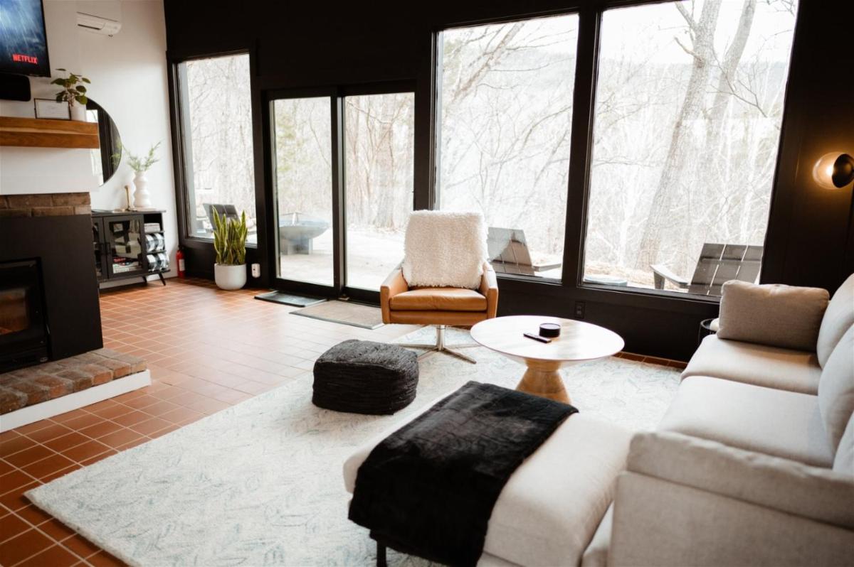 Black Walnut Cabin - Housity
