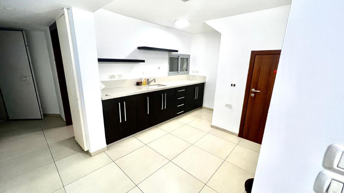 Herzeliya Apartment - Housity