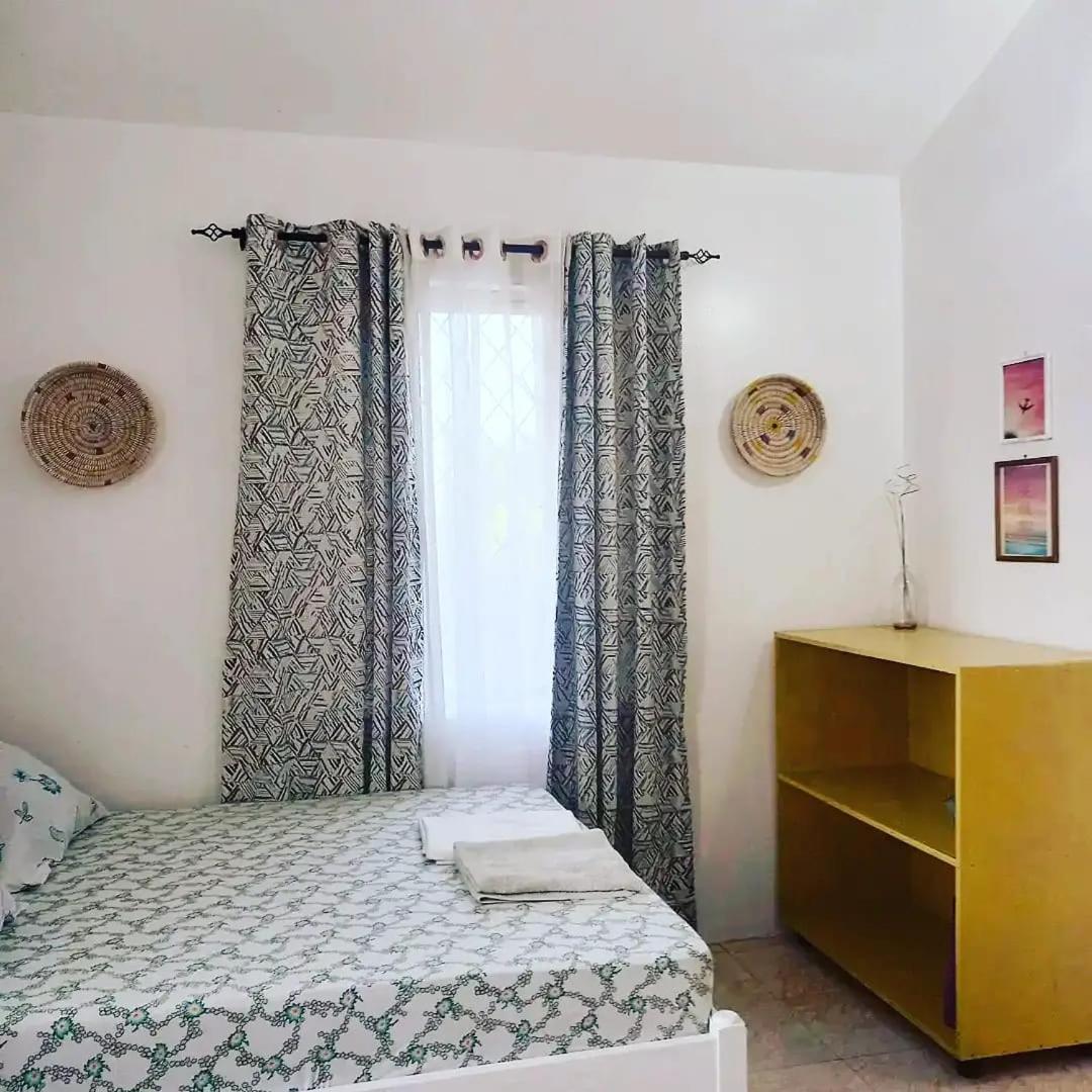 Lux Suites Gichanga Studio Apartments - Housity