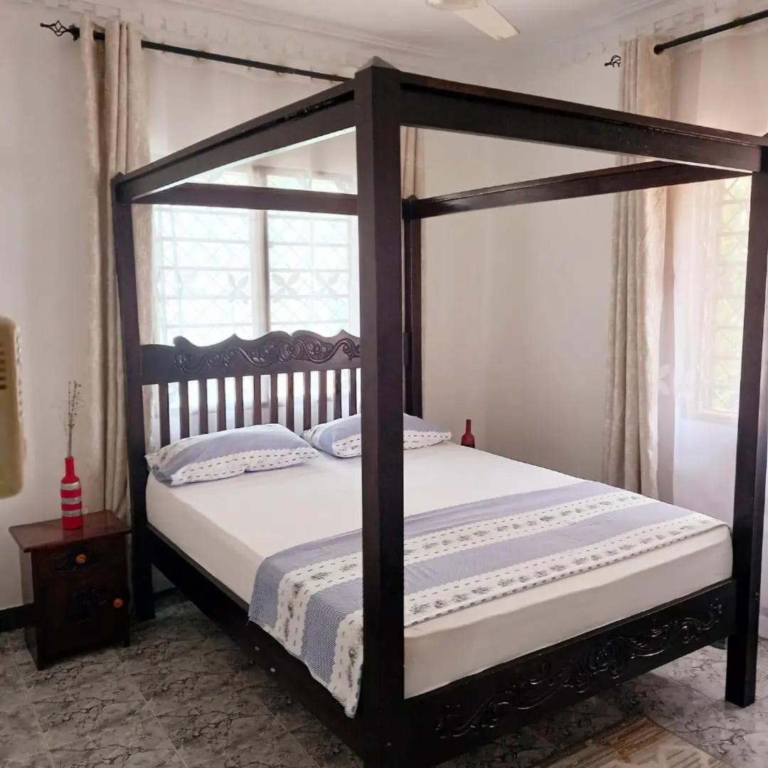 Lux Suites Gichanga Estate Apartments-1BR - Housity