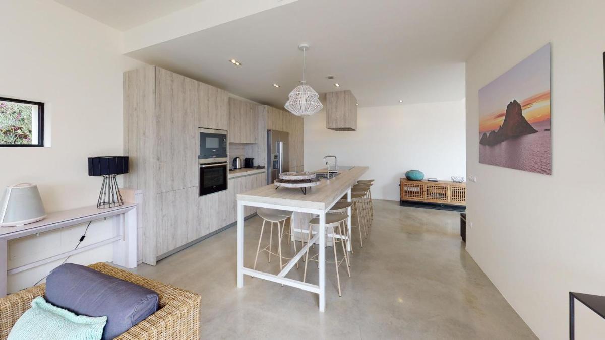Villa Algarrobos - Housity
