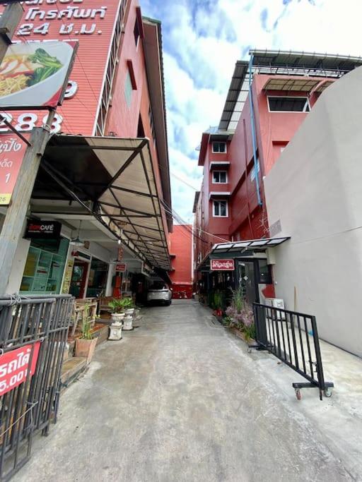 Suitetrails - Ratanawong Place 804