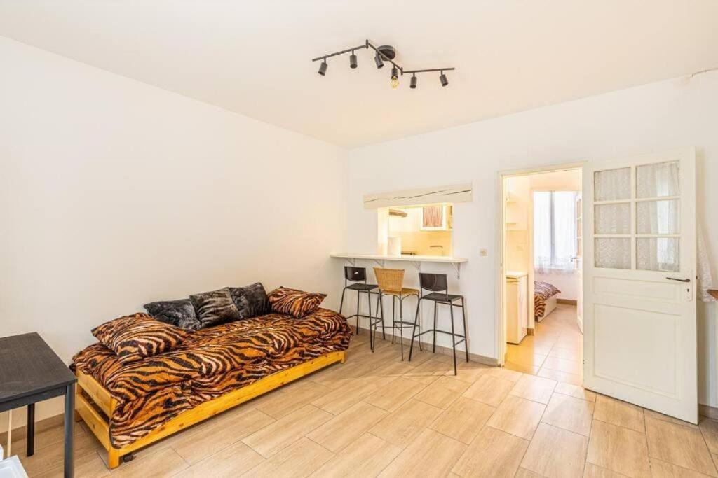 Cénoslocs Bondy - Paris à vos pieds pour 4 personnes avec Jardin & Wifi - Housity