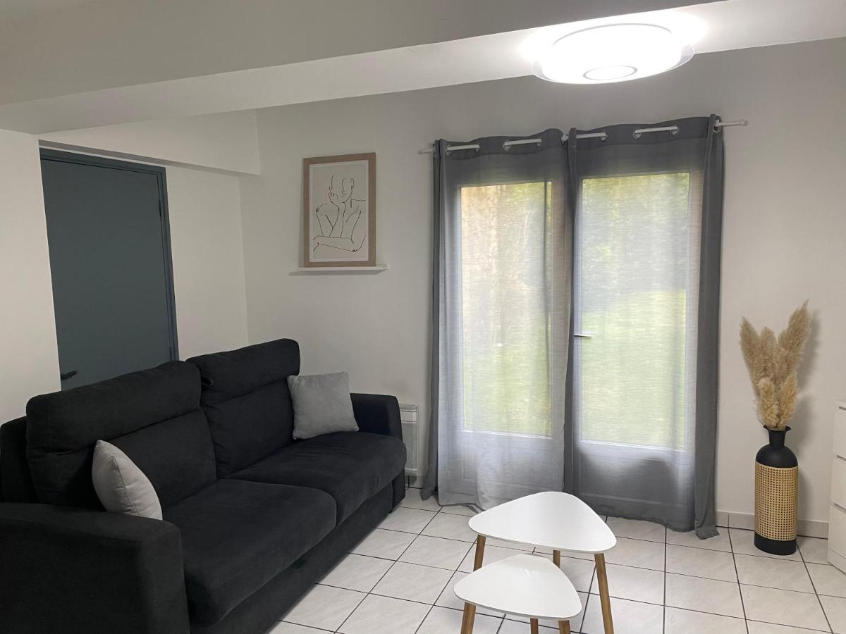 Suitetrails - Le First Auversois charmant studio avec jardinet