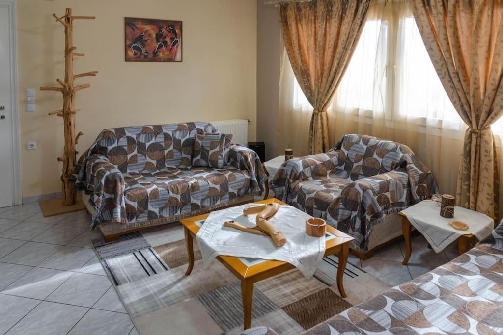 Dimitri's Mountain House - Housity
