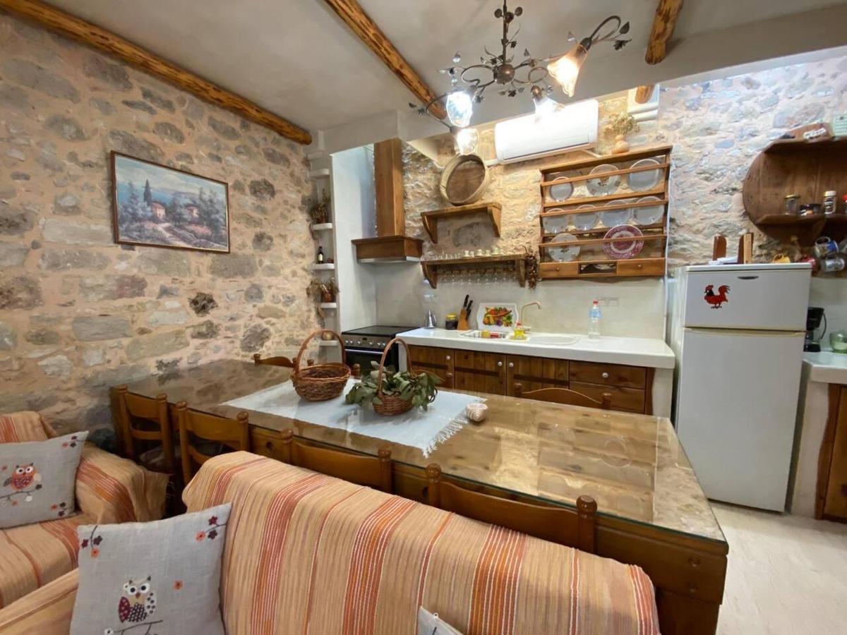 Stone House 3-Bedroom 8 persons - Housity
