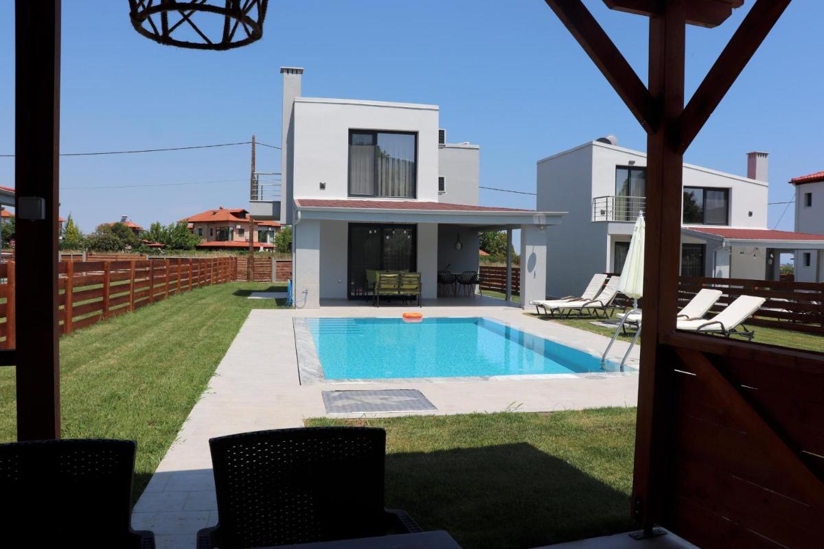 OLYMPUS Paradise 4 - Housity