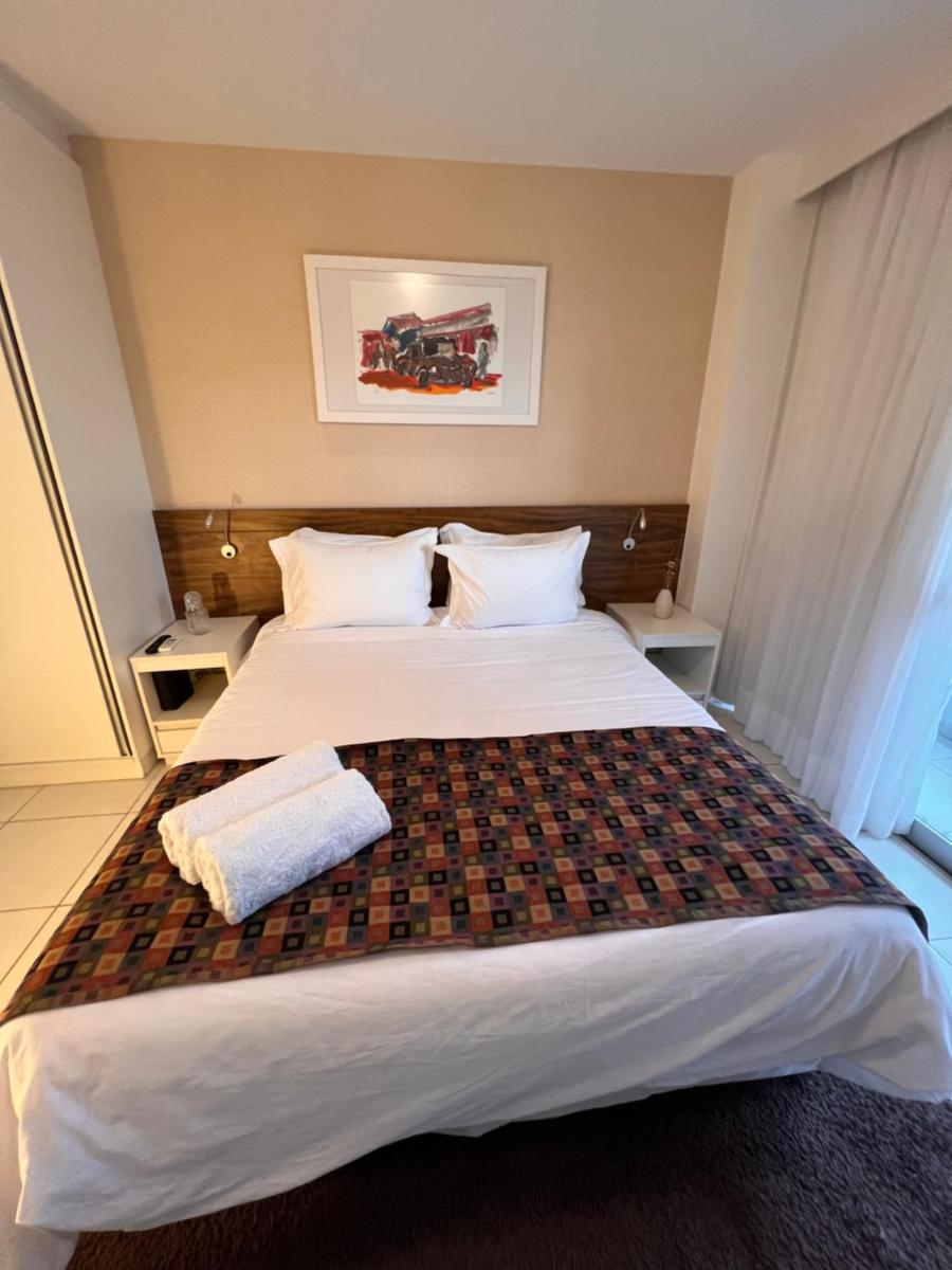 Premium Flat no Vision Executive Hotel - 4 estrelas - com estacionamento - Housity