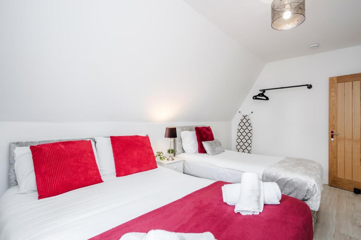Comfortable 2BR Apartment in Bedford - Housity