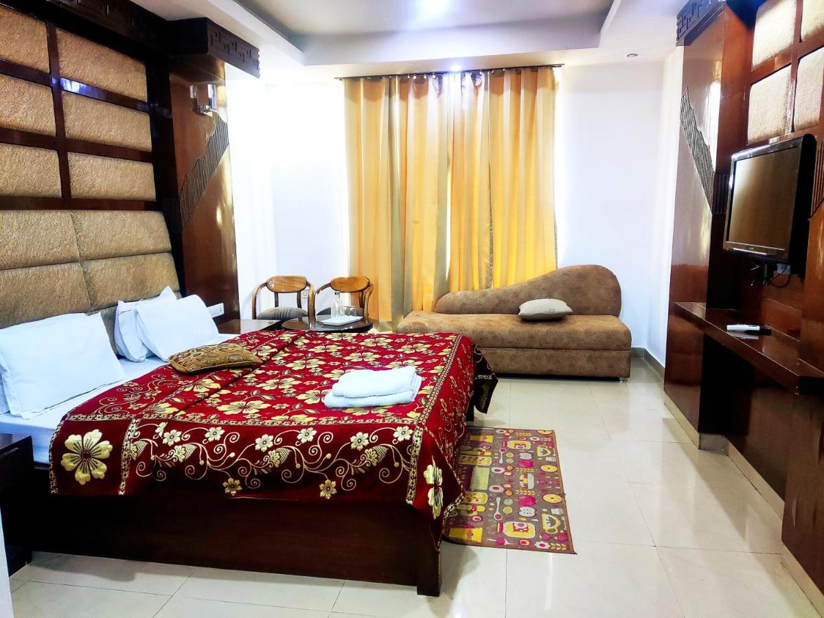 Hotel Raj mandir - Housity