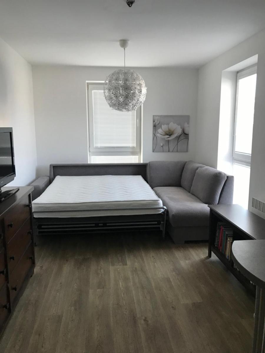Na Modřínové - Housity