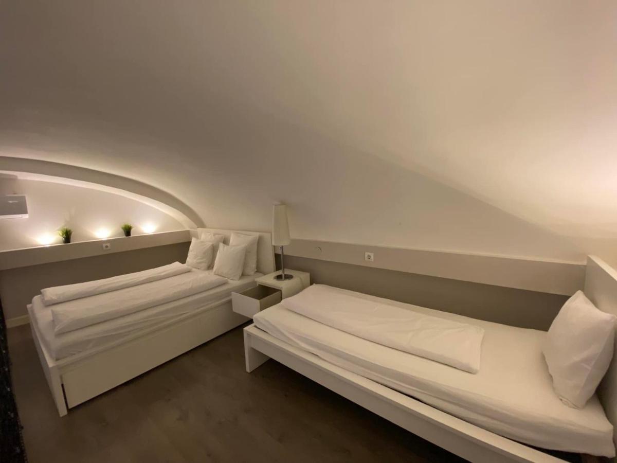 Standard Apartments by Hi5 - B25 - Housity