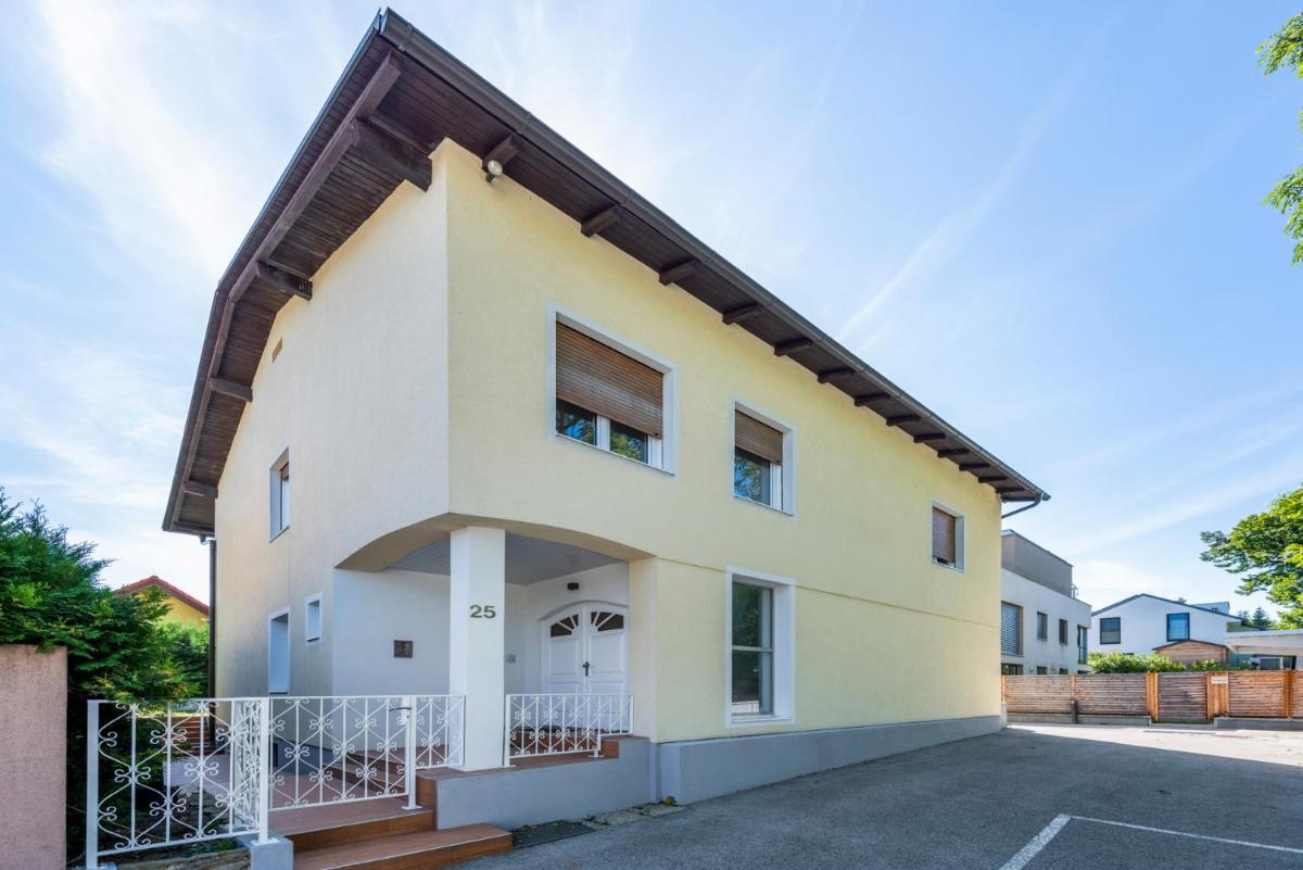 Garden Apartment - Housity