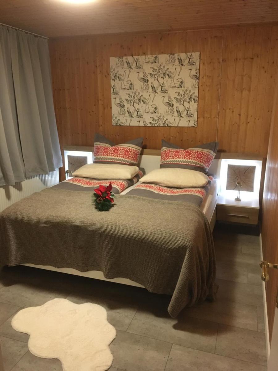 Kranich-Holzferienhaus 'Kleine Auszeit' - Housity