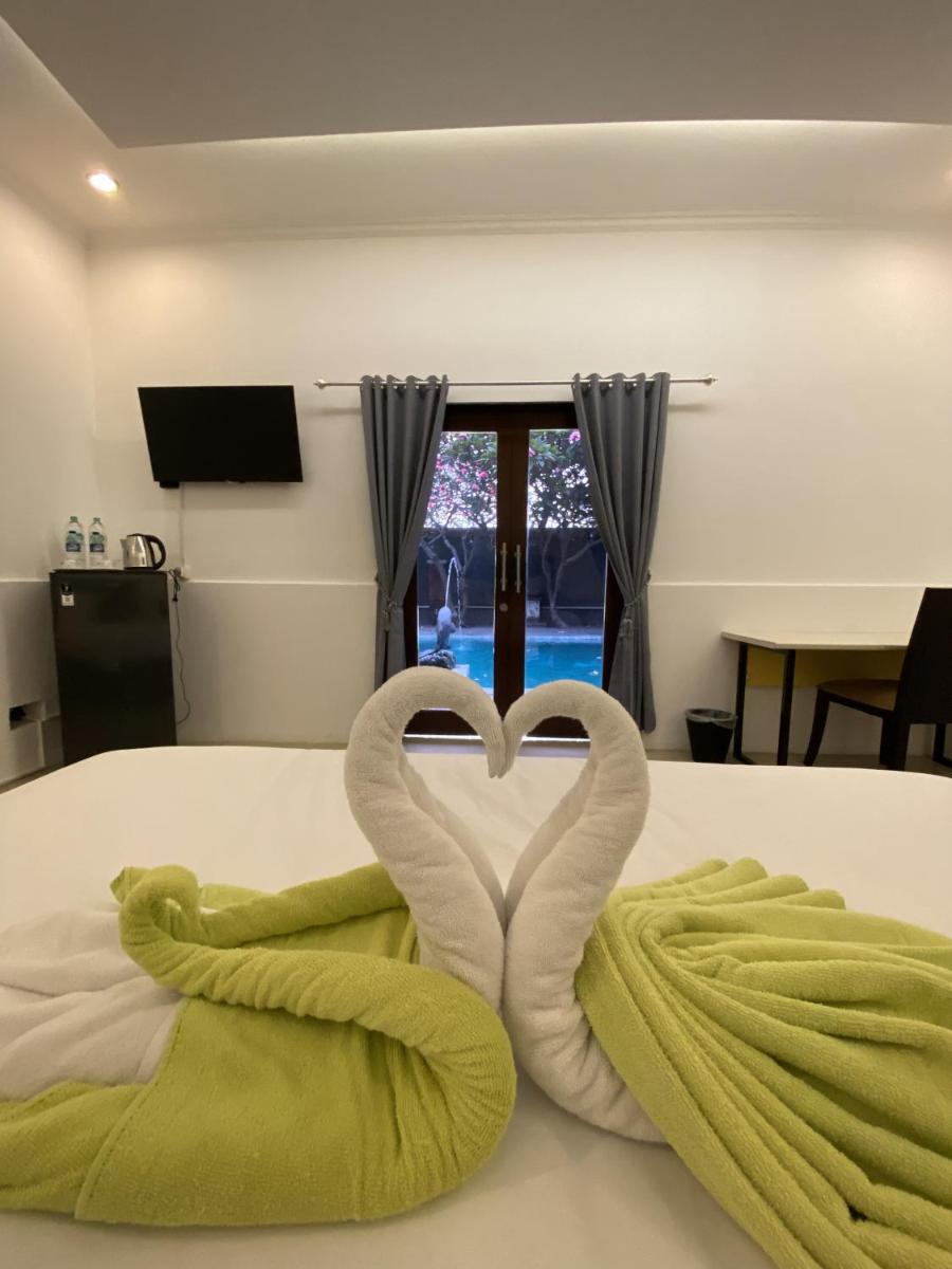 chrome hotel & resort solo - Housity