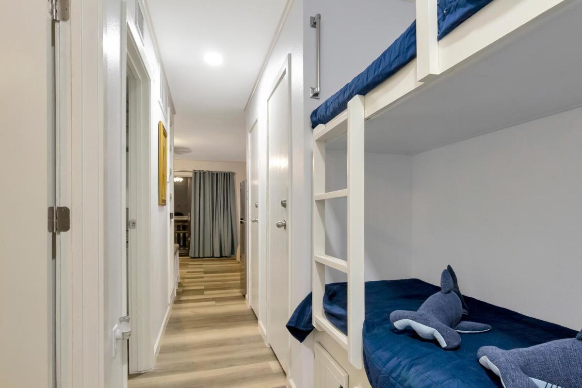 Beach View & SeaBreezes - Housity