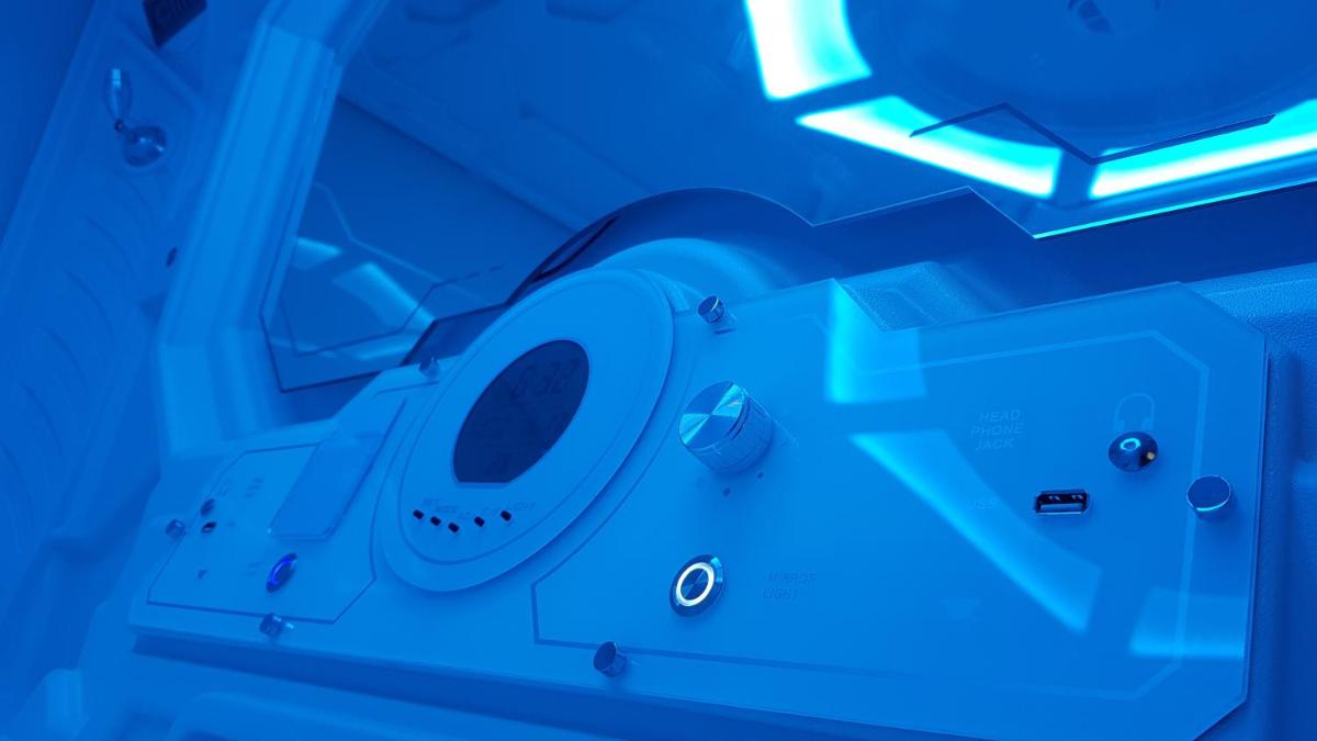 Apollo Capsule Hotel - Housity