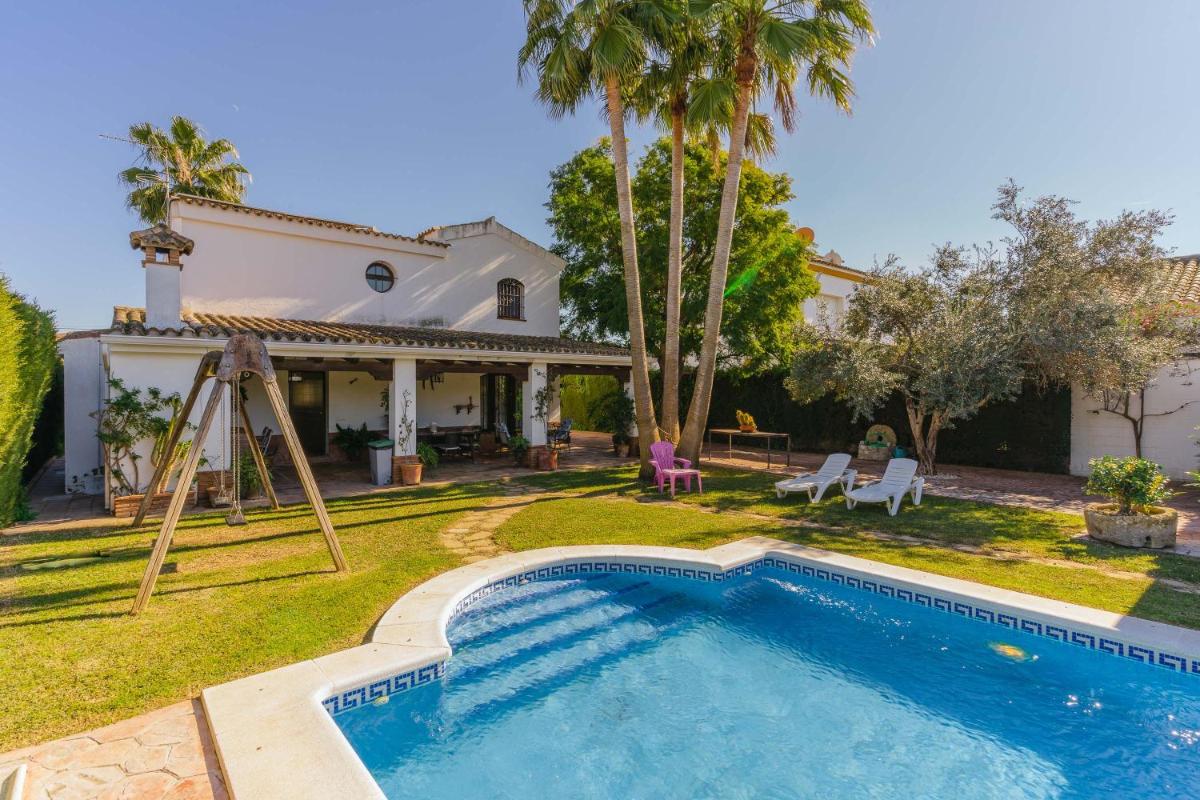 Chalet El Santiscal - Housity