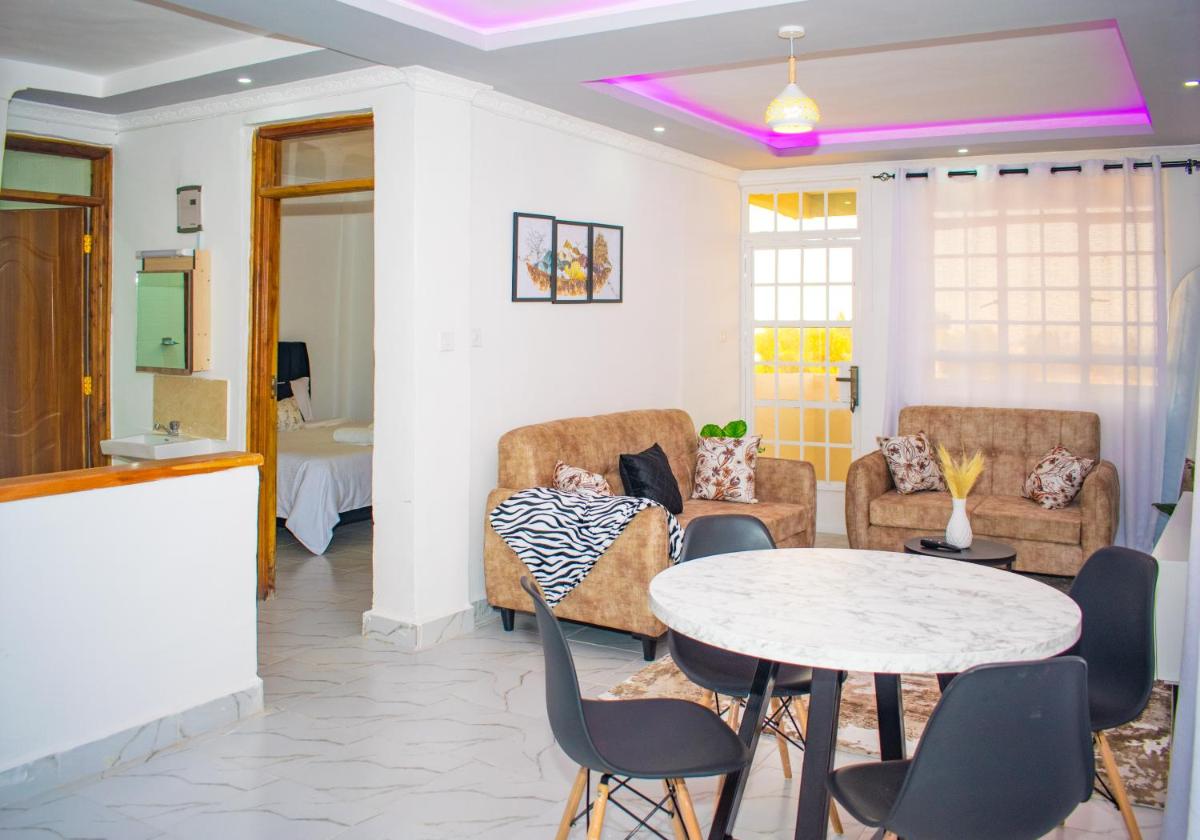 She Homes - Luxurious and cosy home - Housity