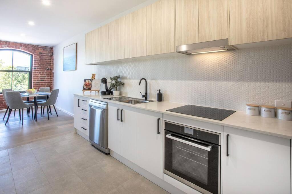 Bendigo CBD Apartment - Housity