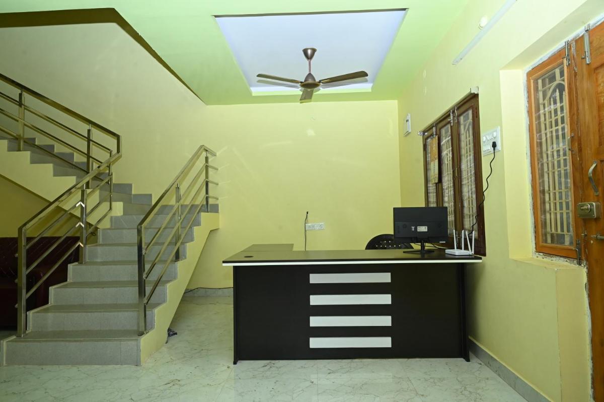 Hotel Ns Guest Inn - Housity