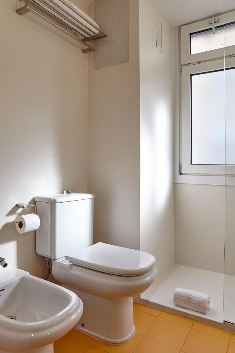 Un baño de Hotel Maciá Granada Five Senses Rooms & Suites