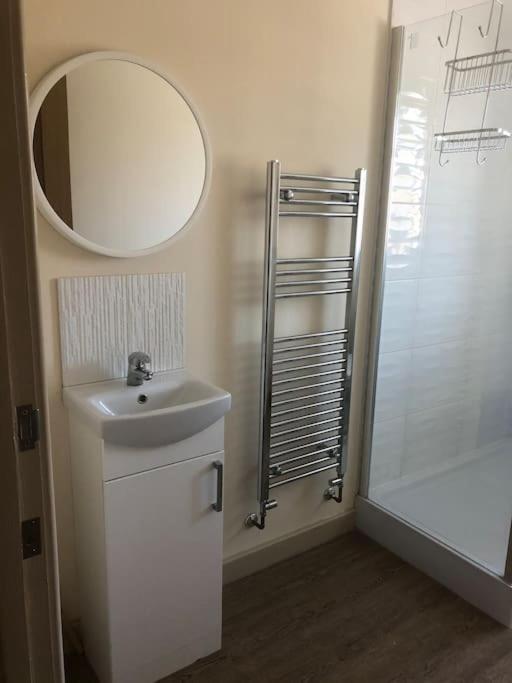 Delightful 2 bedroom house between Bristol & Bath - Housity