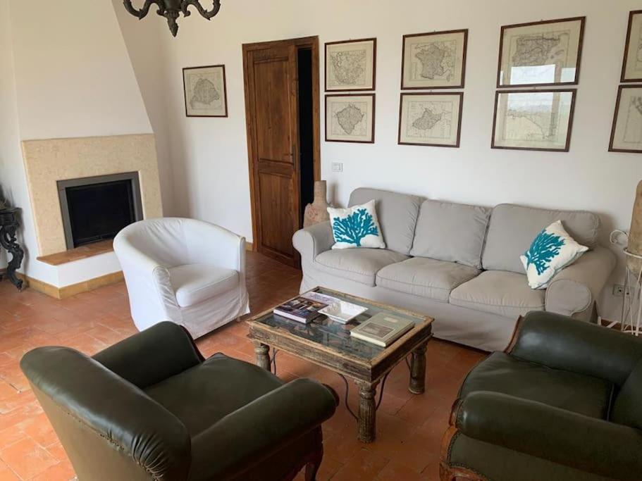 Bellissima Villa Piscina, Toscana mare e Saturnia - Housity