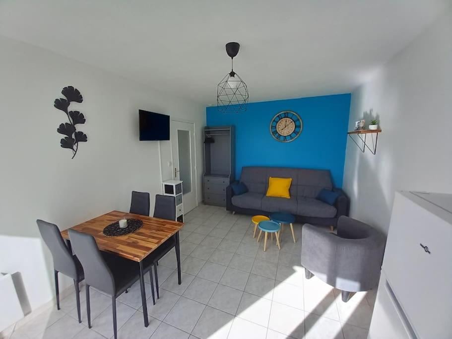 Appart 2/4 pers proche centre avec Balcon, Parking - Hizvo