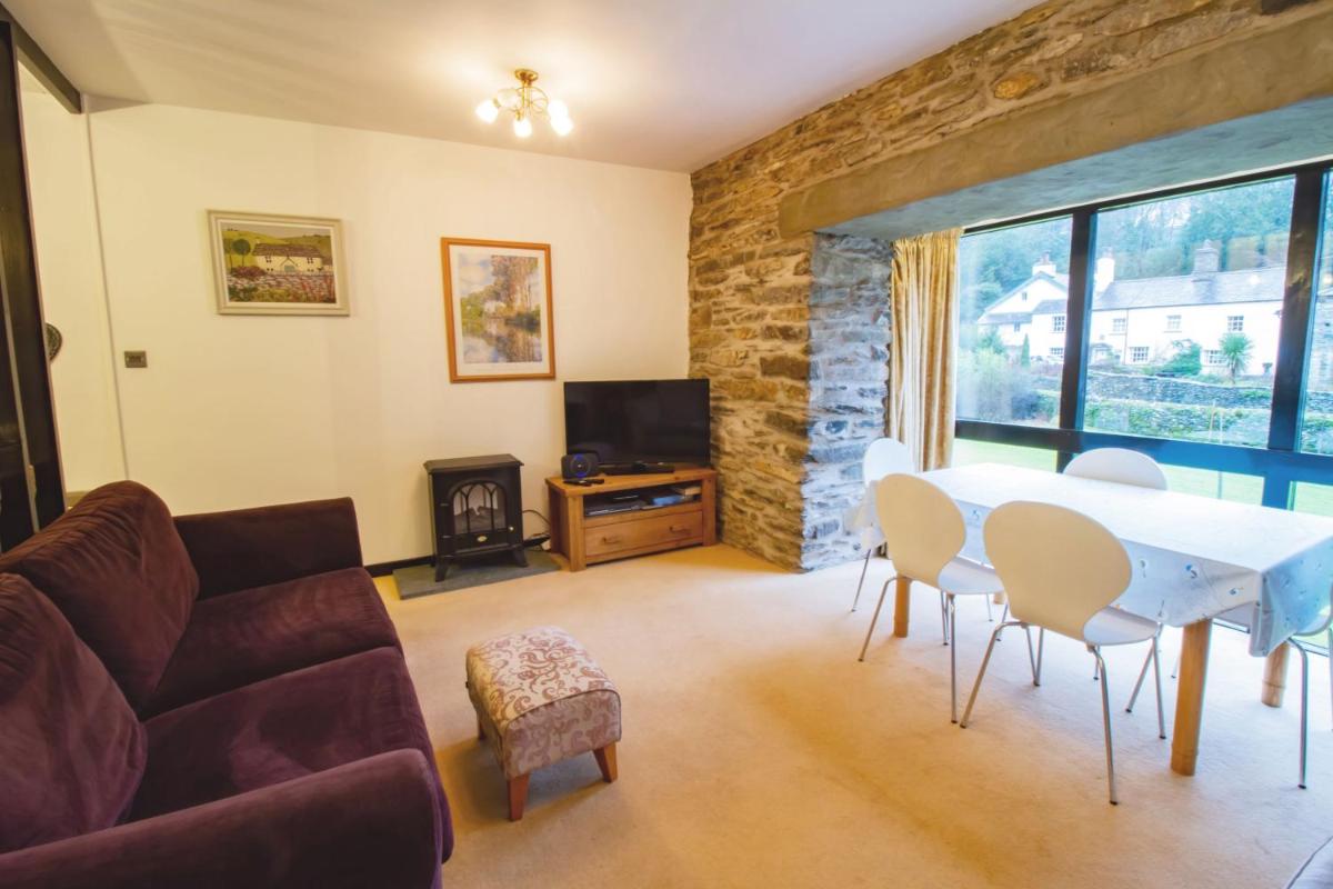 Beech Tree Cottage Lakeside Windermere - Housity