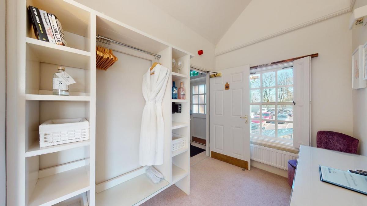 The Devonshire Arms - Housity