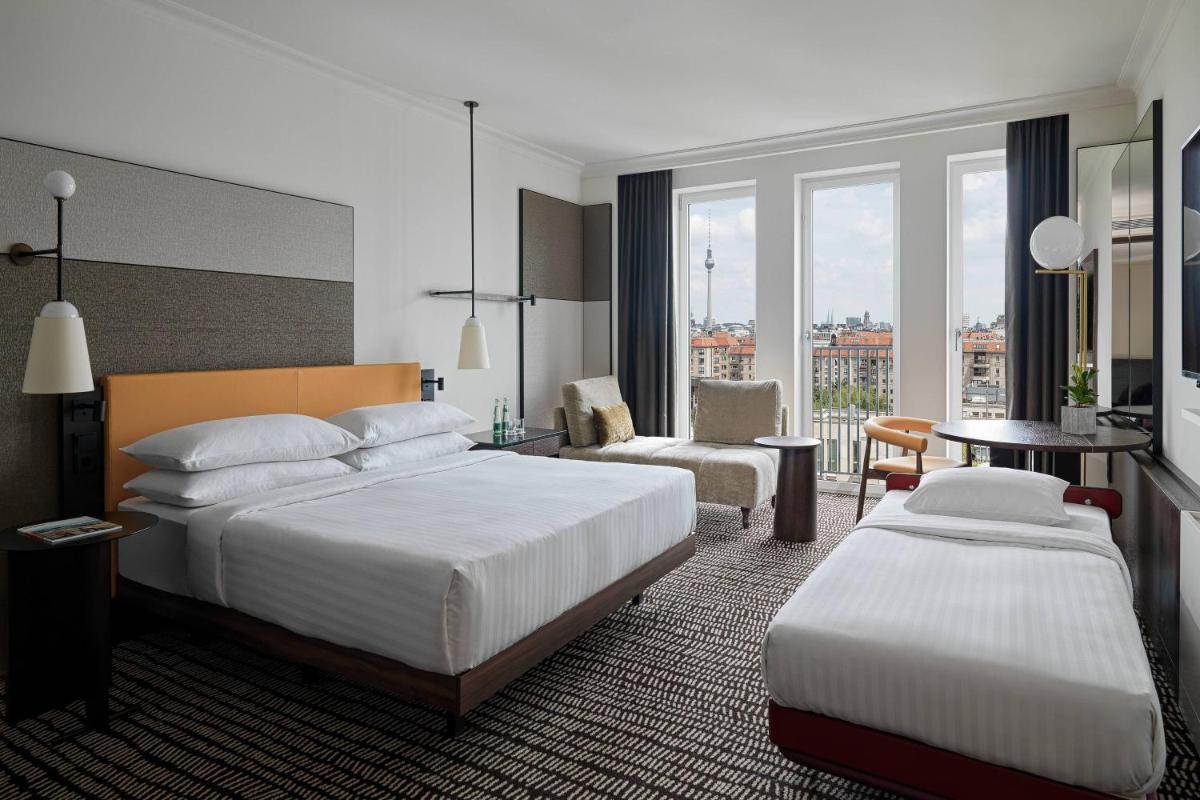 Ein Bett oder Betten in einem Zimmer der Unterkunft Berlin Marriott Hotel