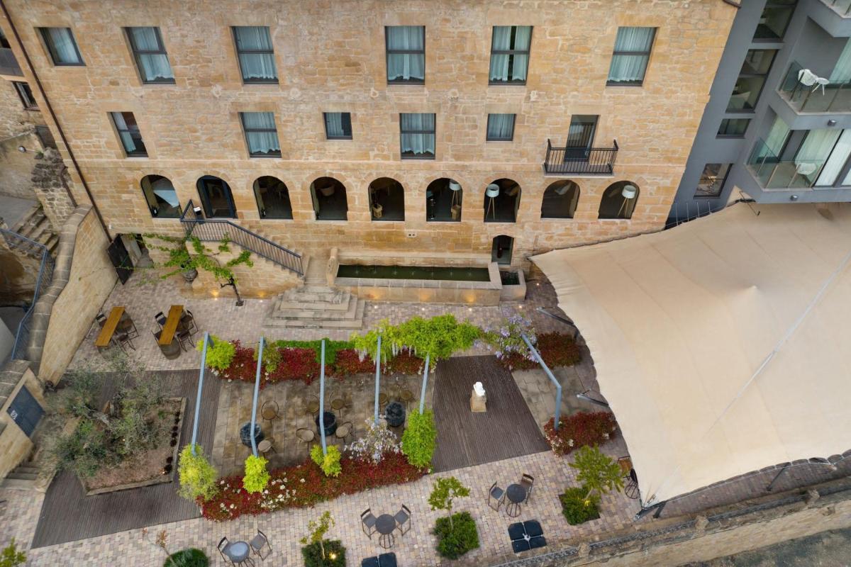 Palacio Tondon Autograph Collection - Housity