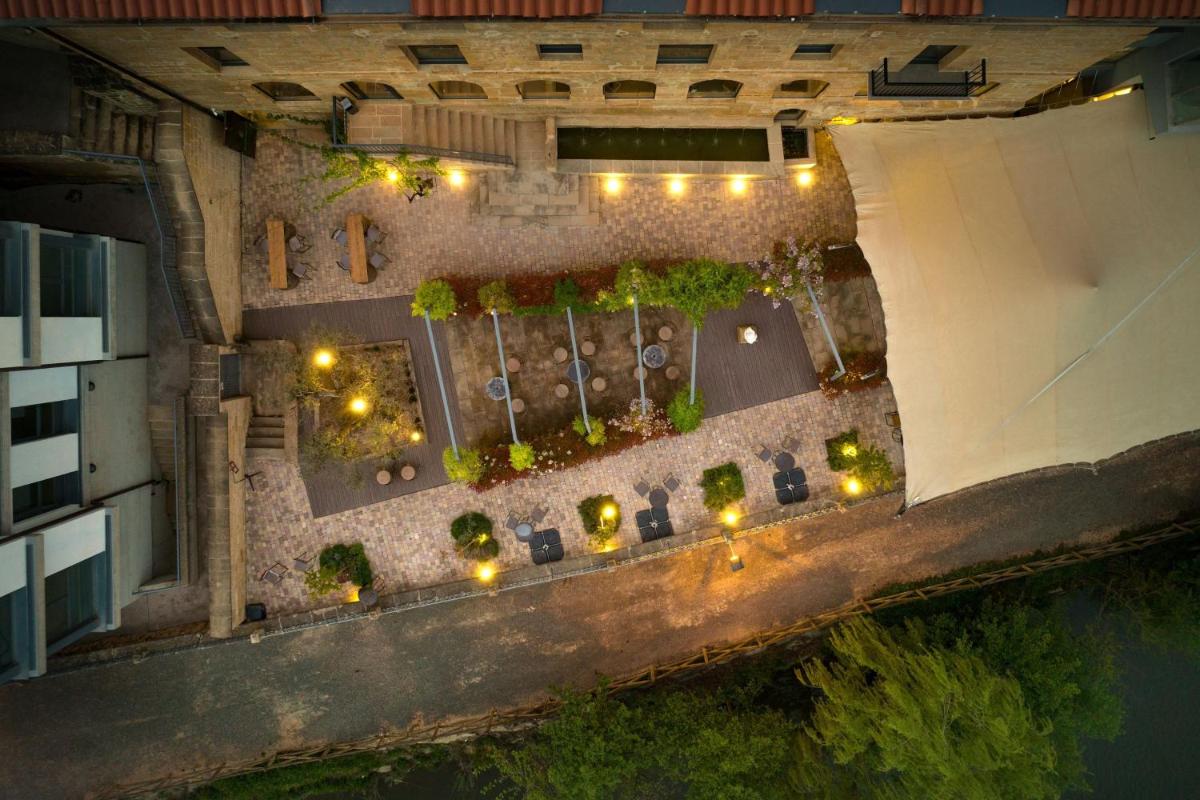 Palacio Tondon Autograph Collection - Housity