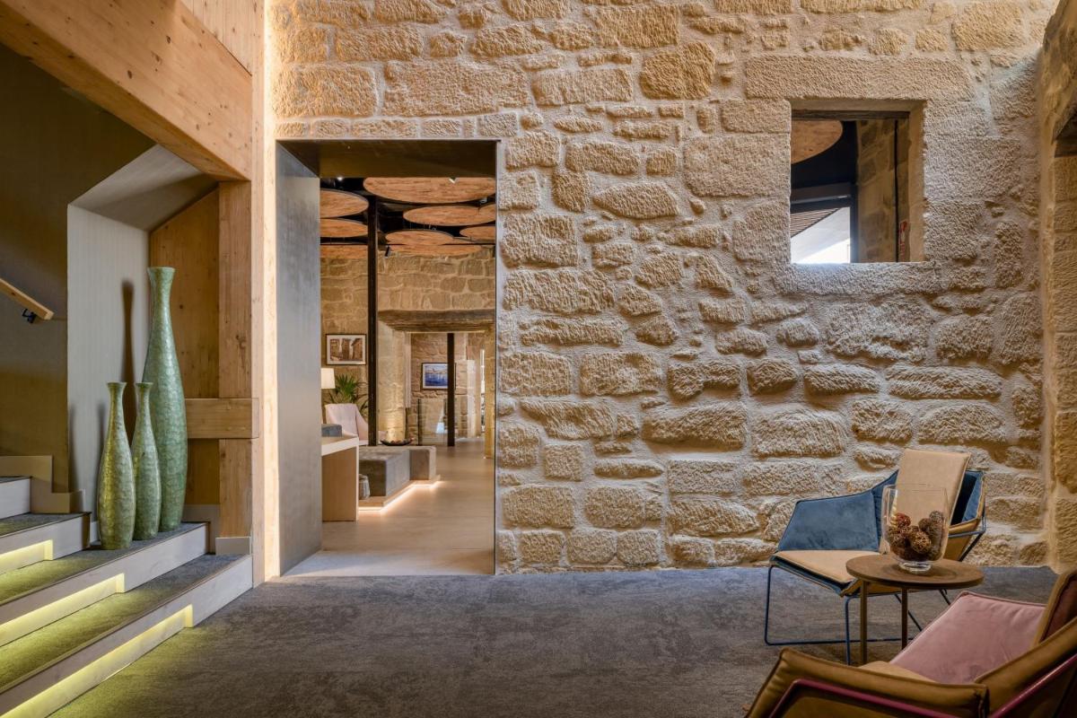 Palacio Tondon Autograph Collection - Housity
