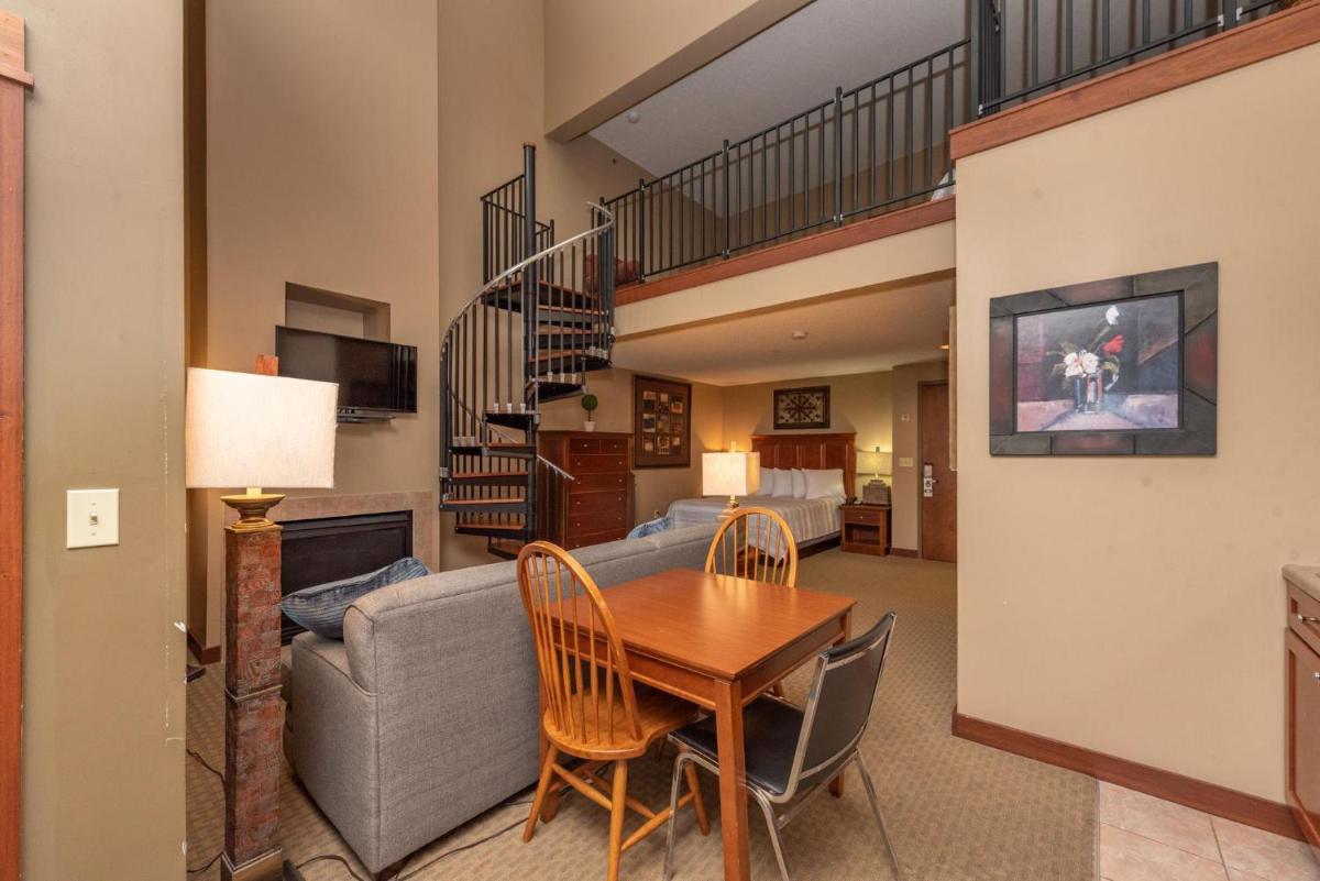 A315 Studio & Loft Lake View - Housity