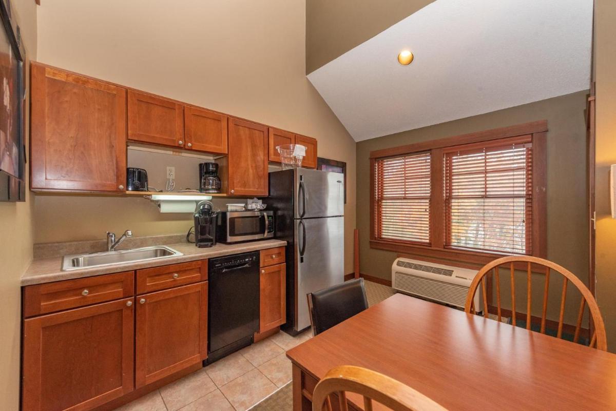 A315 Studio & Loft Lake View - Housity