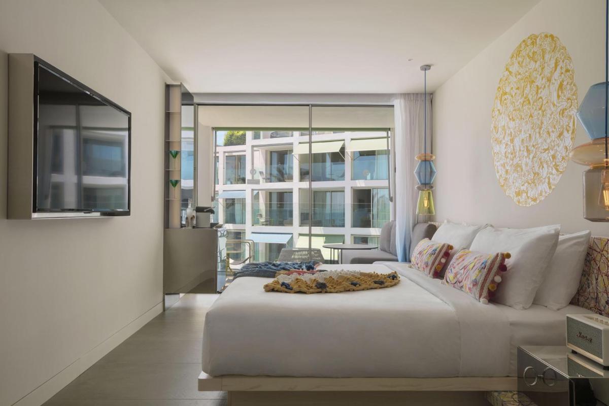 Cama o camas de una habitación en W Ibiza