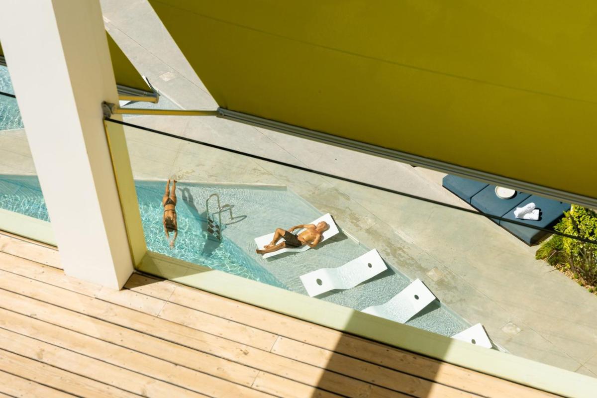 Un balcón o terraza de W Ibiza