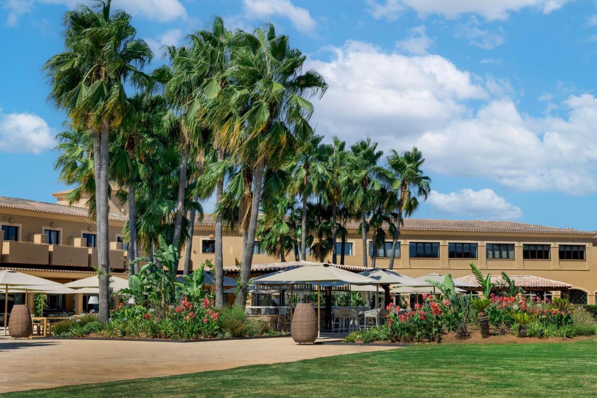 Jardín al aire libre en Hacienda Son Antem Golf Resort, Autograph Collection