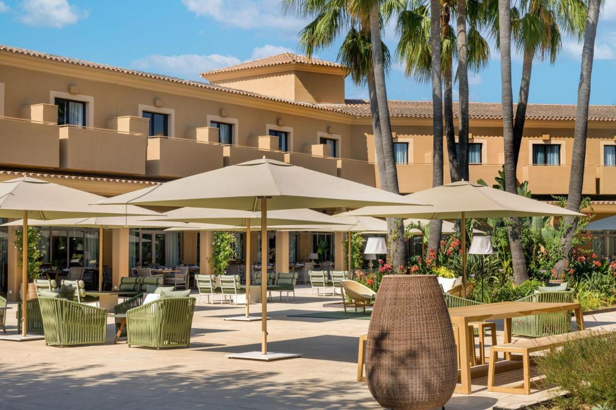 Un restaurante o sitio para comer en Hacienda Son Antem Golf Resort, Autograph Collection