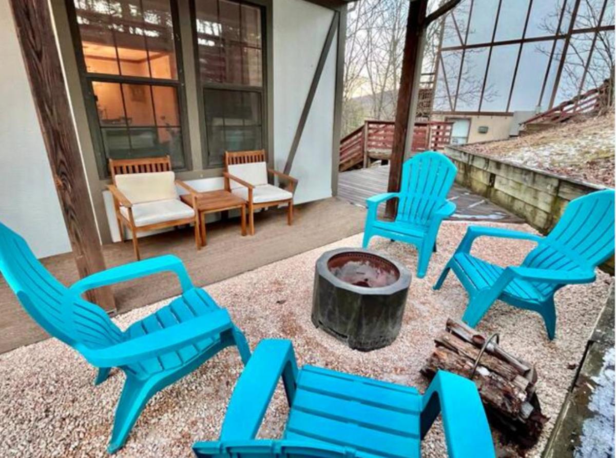 Golf, Bike, Lake Cottage 3 BR 5 min Bryce Resort - Housity