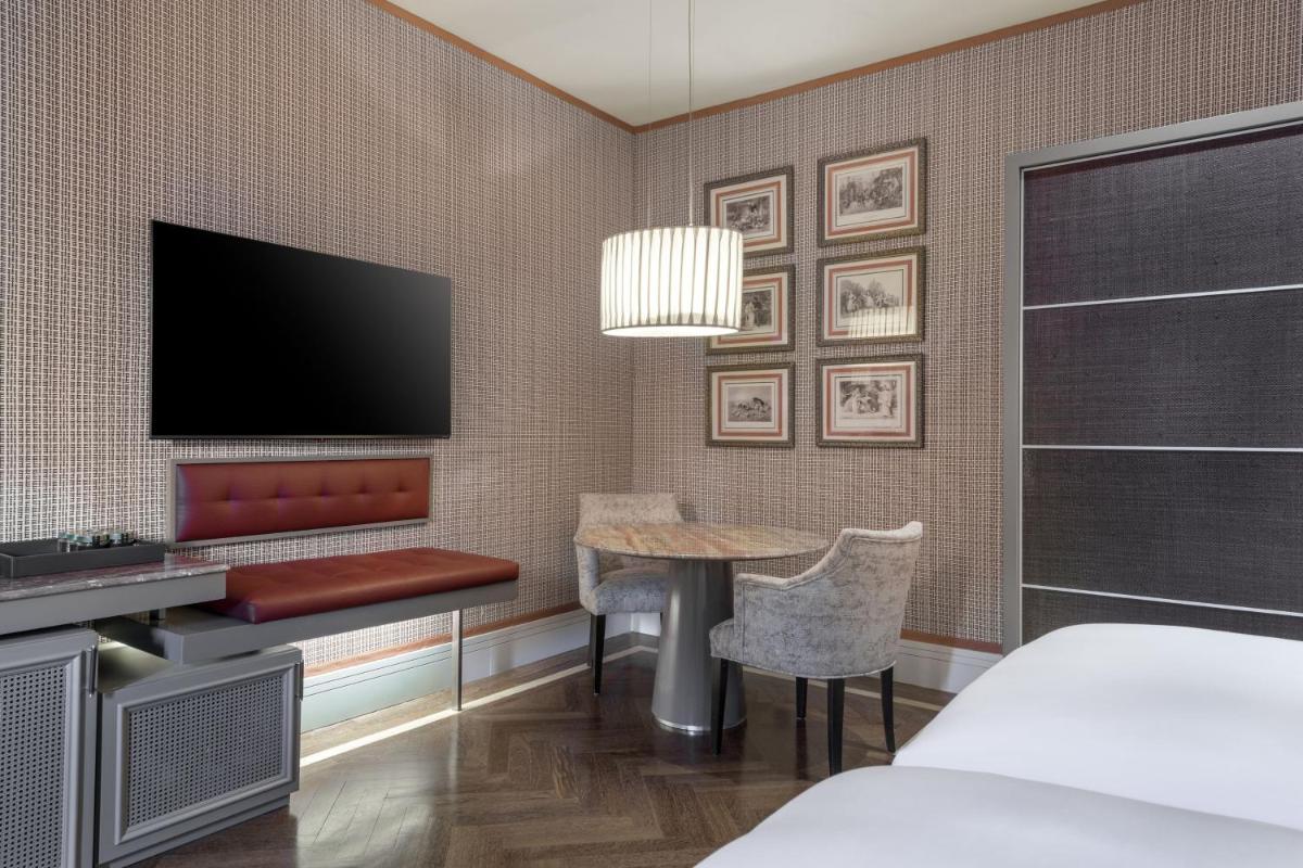 Cama o camas de una habitación en Santo Mauro, a Luxury Collection Hotel, Madrid
