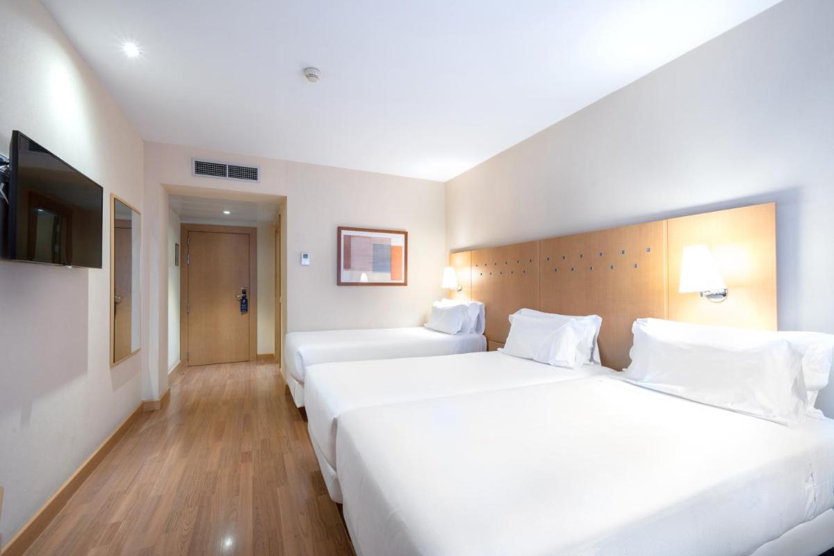 Cama o camas de una habitación en Catalonia La Maquinista