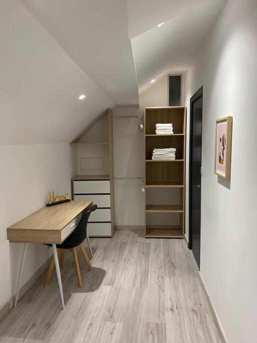 f2 50m2 atypique en souplex vue basilique - Housity