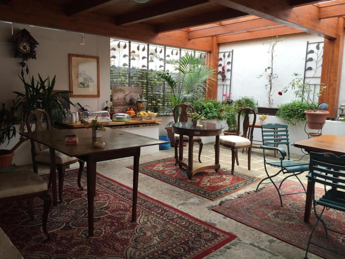 Bed and Breakfast Oz - Hizvo