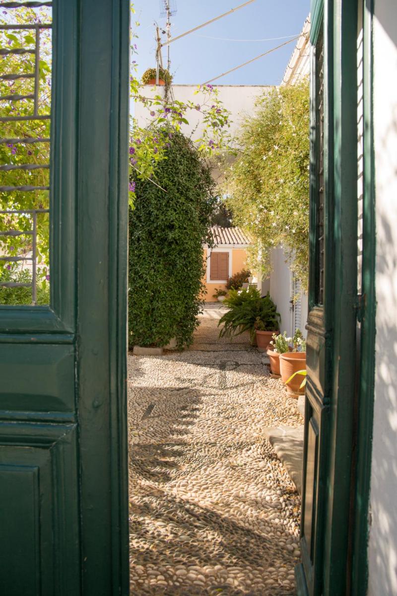1861 Mansion Spetses - Housity
